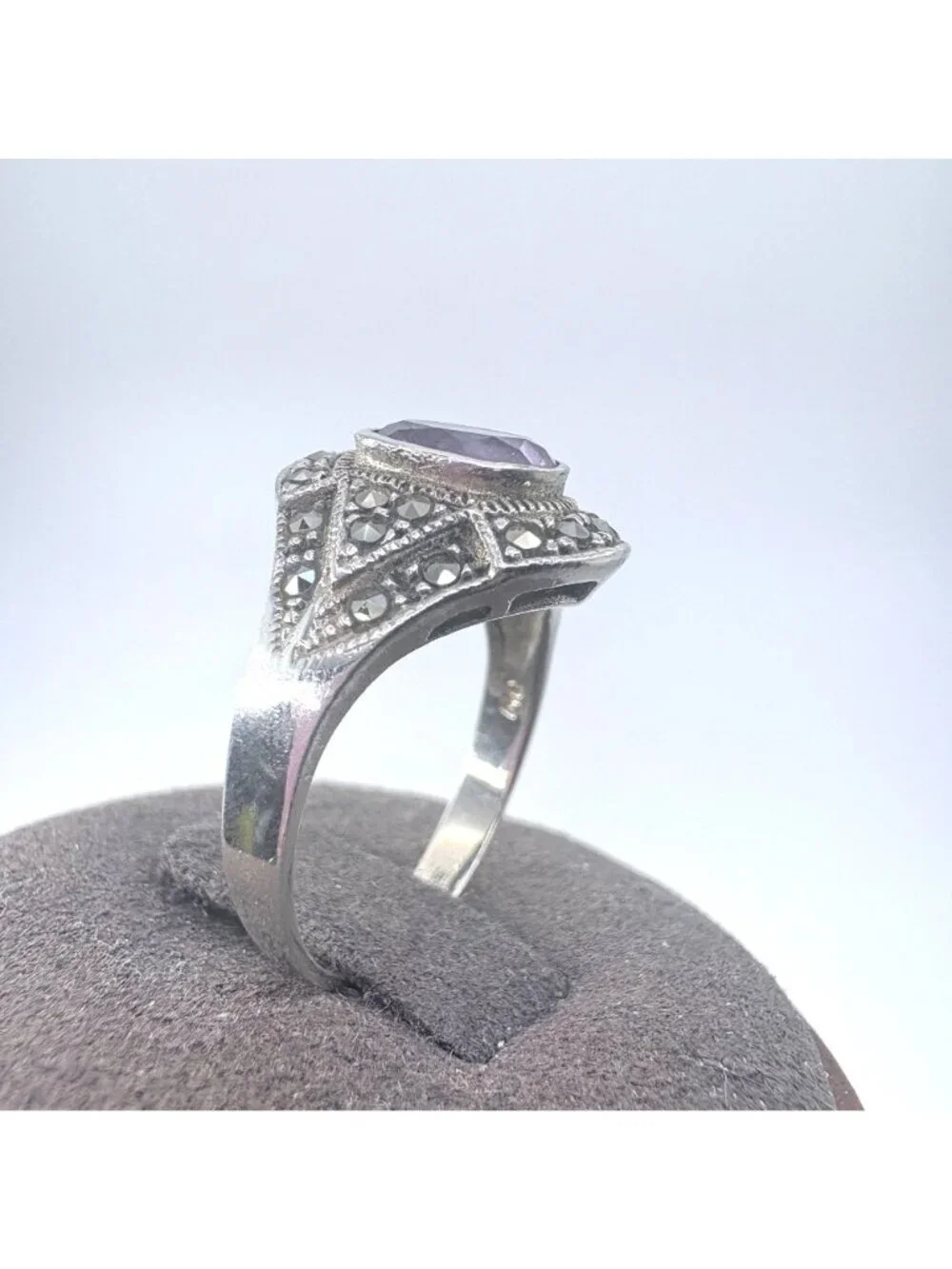 Amethyst & Marcasite Sterling Silver 925 Tapered Band Ring Size 7.5
